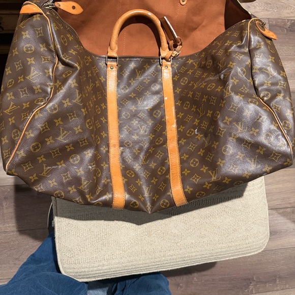 Authentic louis Vuitton Travel bag Vintage not budging past 380 - Picture 3 of 5